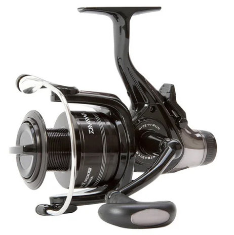 Daiwa - Met vrijloop Black Widow BR - Daiwa