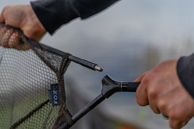 Fox Carp - Epuisette Horizon X6 42&quot; Carbon Landing Net (Camo Mesh)  - Fox Carp