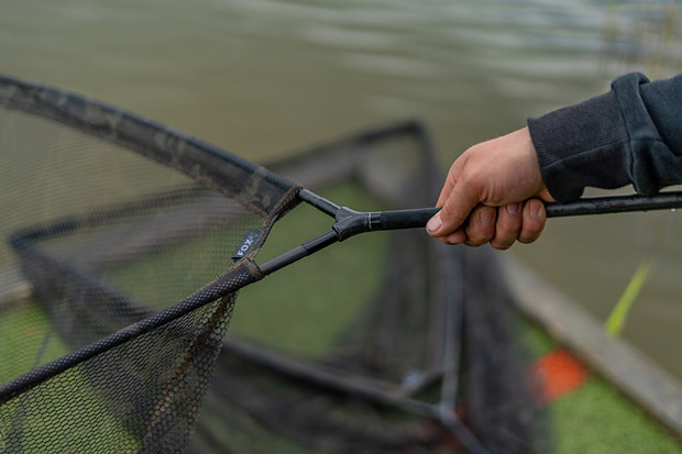 Fox Carp - Schepnet Horizon X6 42&quot; Carbon Landing Net (Camo Mesh)  - Fox Carp