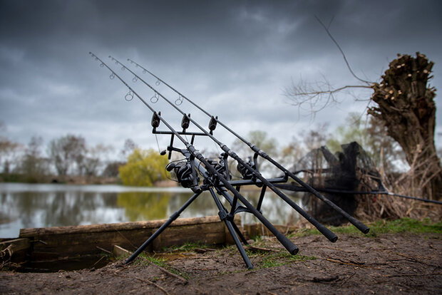 Fox Carp - Rodpod Eos 2 &amp; 3 Rod Tri-Pod - Fox Carp