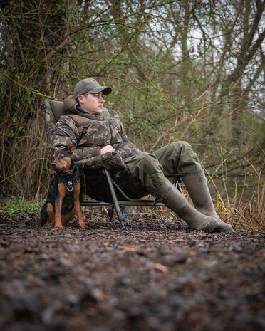 Fox Carp - Super Deluxe Arm Chair - Fox Carp