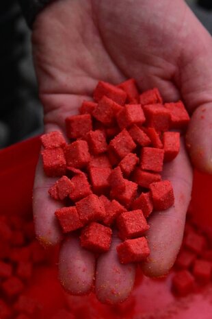 Dynamite Baits - Shake&#039;N&#039; Catch Color &amp; Flavour Enhancer - Dynamite Baits