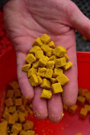 Dynamite Baits - Shake&#039;N&#039; Catch Color &amp; Flavour Enhancer - Dynamite Baits