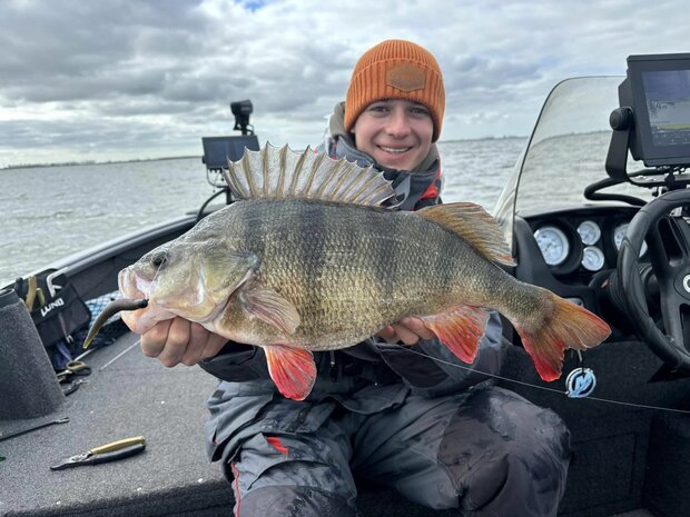 Westin - Creature Bait Rigged &lsquo;N Ready Ned Worm Slim Dark Water Mix / 5.5cm - Westin