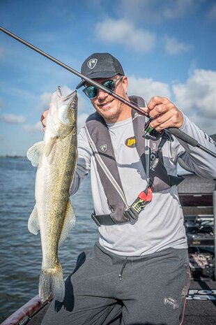 arrior Zander Jigger 240cm / 10-30gr - Fox Rage