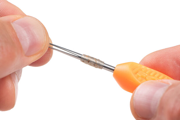 Edges Tubing Threader / Orange - Fox Carp