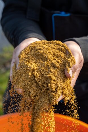 Groundbait Super Crush Meaty Mussel / 2kg - Sonubaits