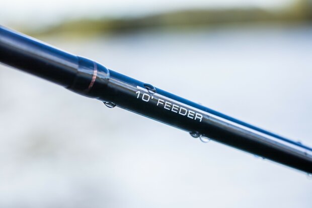 Aventus R Distance Feeder - Guru