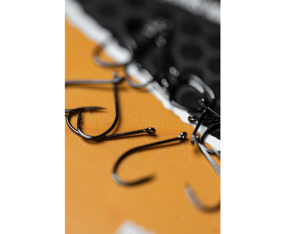 Natural N-30 Hooks Barbed - Preston